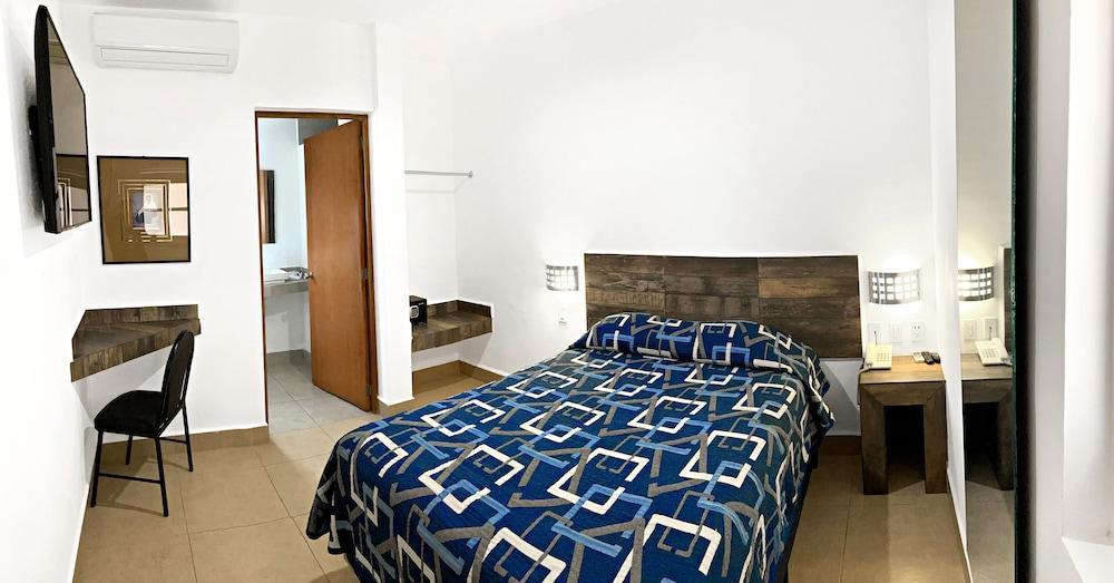 Opportunity Leon Hotel ภายนอก รูปภาพ
