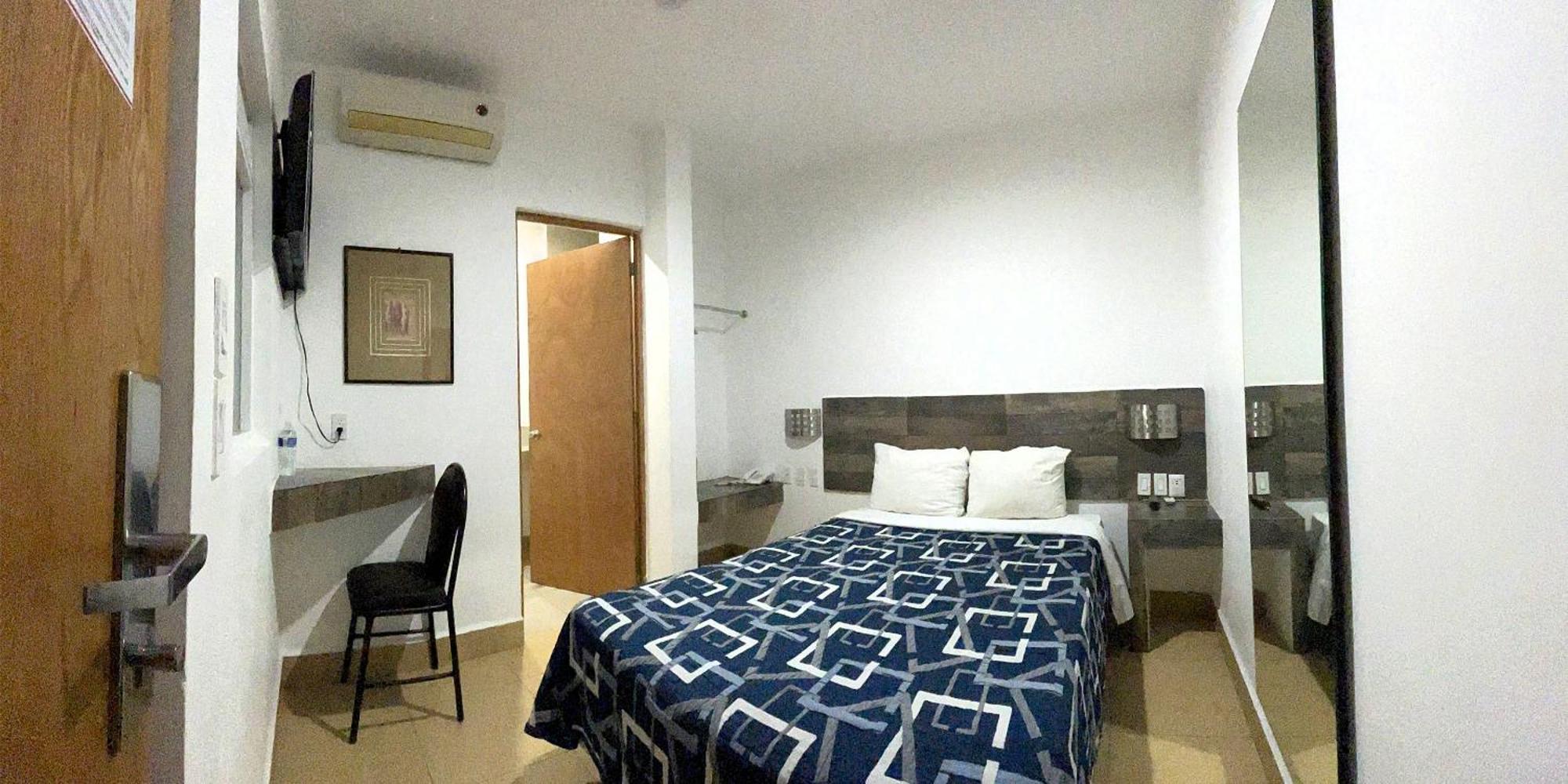 Opportunity Leon Hotel ภายนอก รูปภาพ