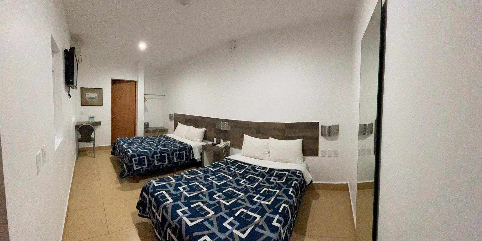 Opportunity Leon Hotel ภายนอก รูปภาพ