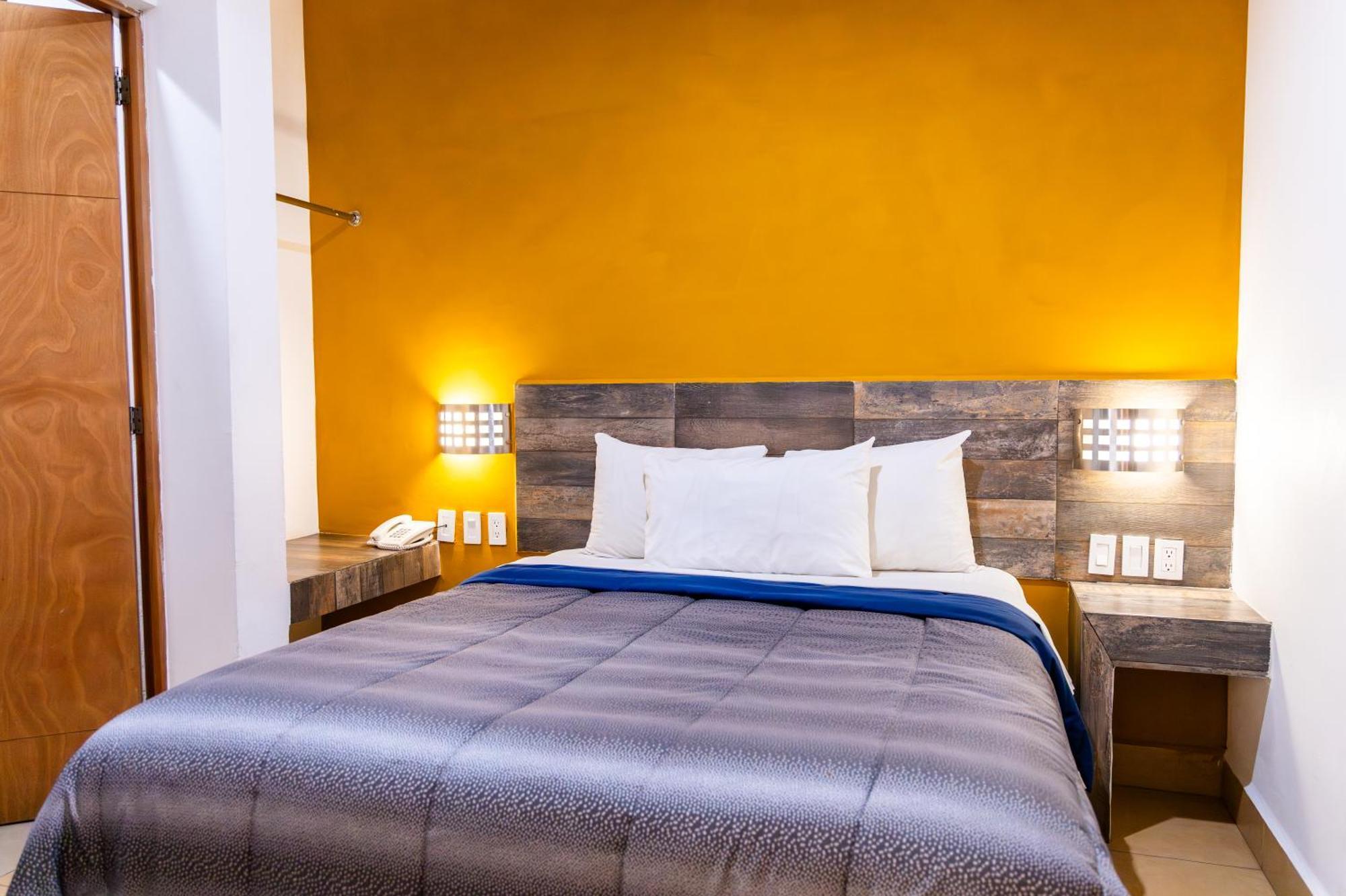 Opportunity Leon Hotel ภายนอก รูปภาพ