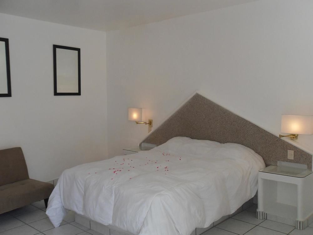 Opportunity Leon Hotel ภายนอก รูปภาพ